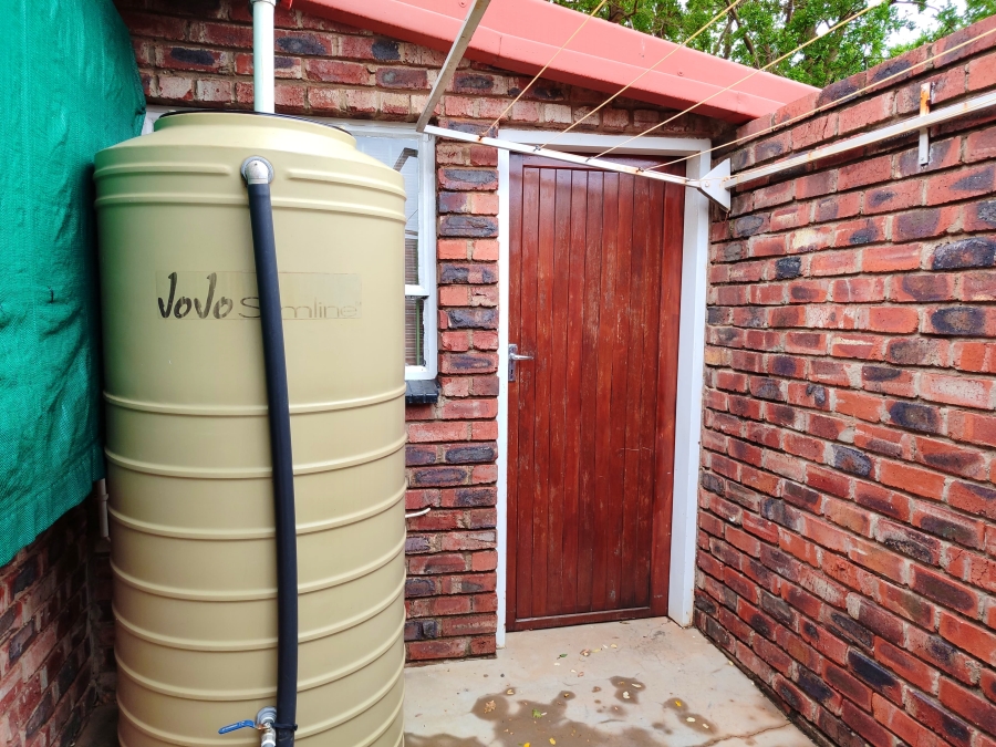 2 Bedroom Property for Sale in Roosheuwel North West